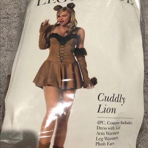 Women’s lion Halloween costume like new